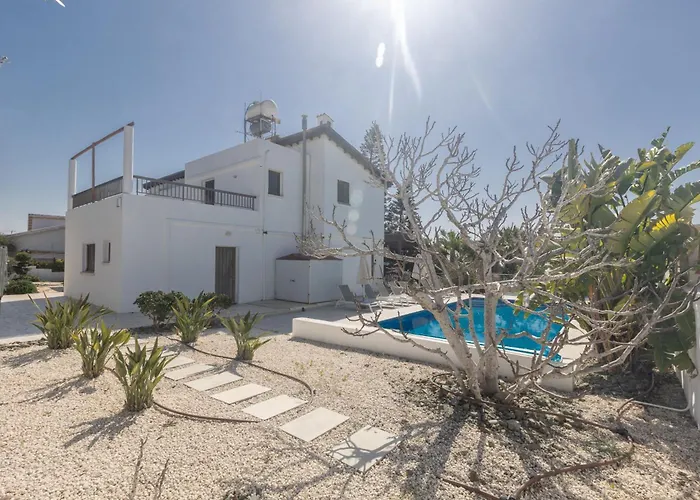 Rosie Feriehus Ayia Napa